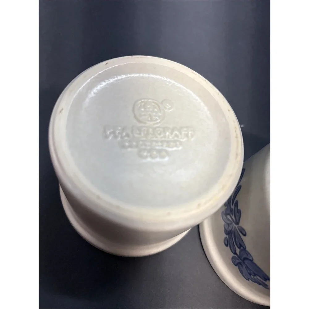 Set Of 2 Pfaltzgraff Yorktown Stoneware Ramekin/Crock 2.5” #920 VINTAGE